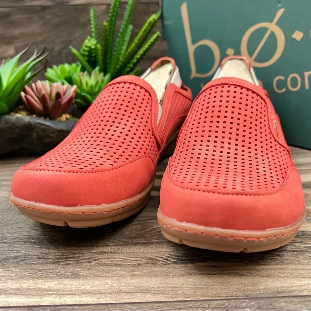 NIB BOC Born Georgia II Perforated Comfort Slip On Loafer Shoes 8M 39 Coral